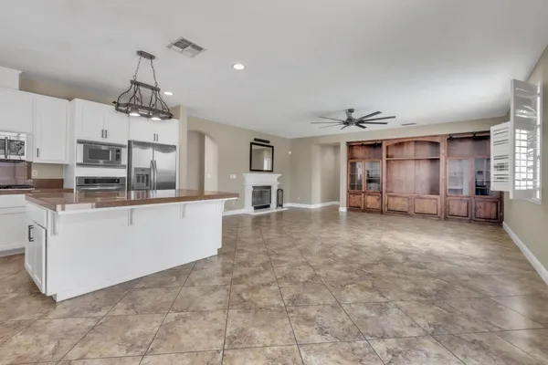 $699,900 | 3329 Vancouver Drive, Modesto, CA 95355