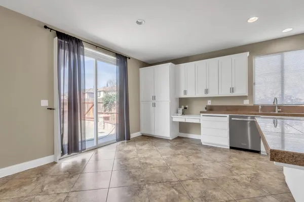 $699,900 | 3329 Vancouver Drive, Modesto, CA 95355