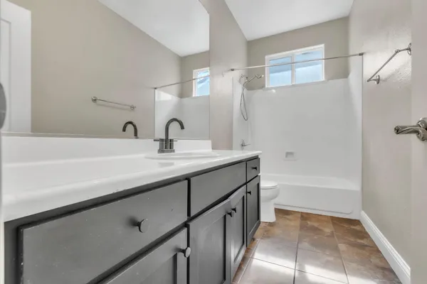 $699,900 | 3329 Vancouver Drive, Modesto, CA 95355