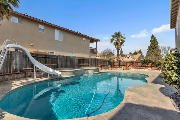 $699,900 | 3329 Vancouver Drive, Modesto, CA 95355