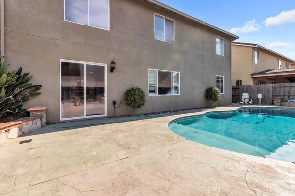 $699,900 | 3329 Vancouver Drive, Modesto, CA 95355