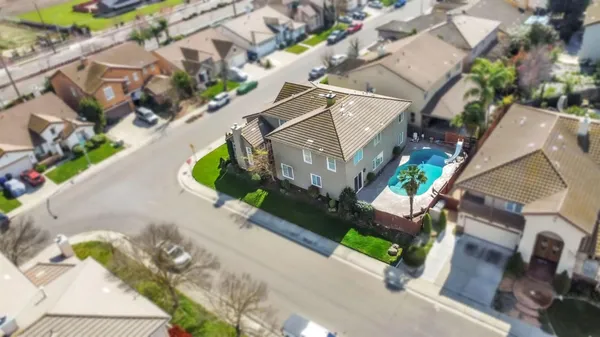 $699,900 | 3329 Vancouver Drive, Modesto, CA 95355