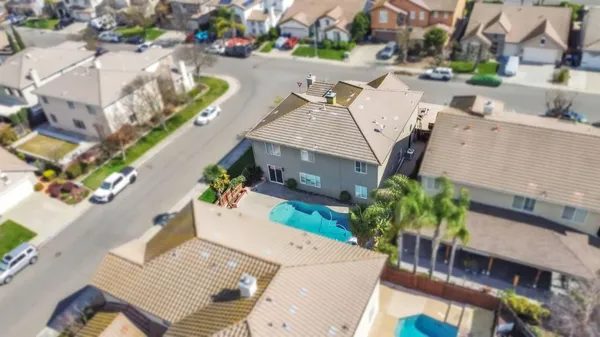 $699,900 | 3329 Vancouver Drive, Modesto, CA 95355