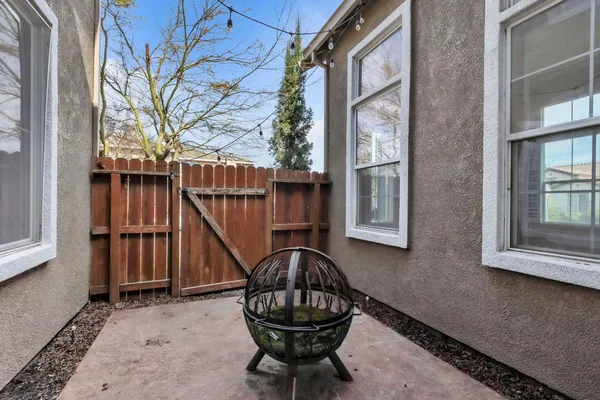 $699,900 | 3329 Vancouver Drive, Modesto, CA 95355