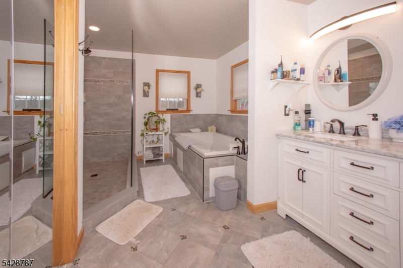 70 Holland Road Wantage, NJ 07461 - Photo 12 of 33