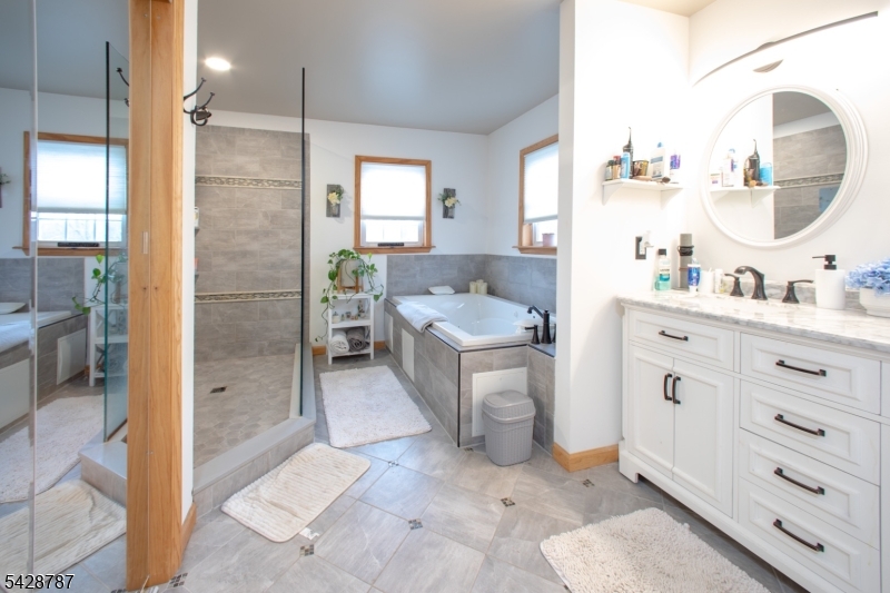 70 Holland Road Wantage, NJ 07461 - Photo 13 of 33