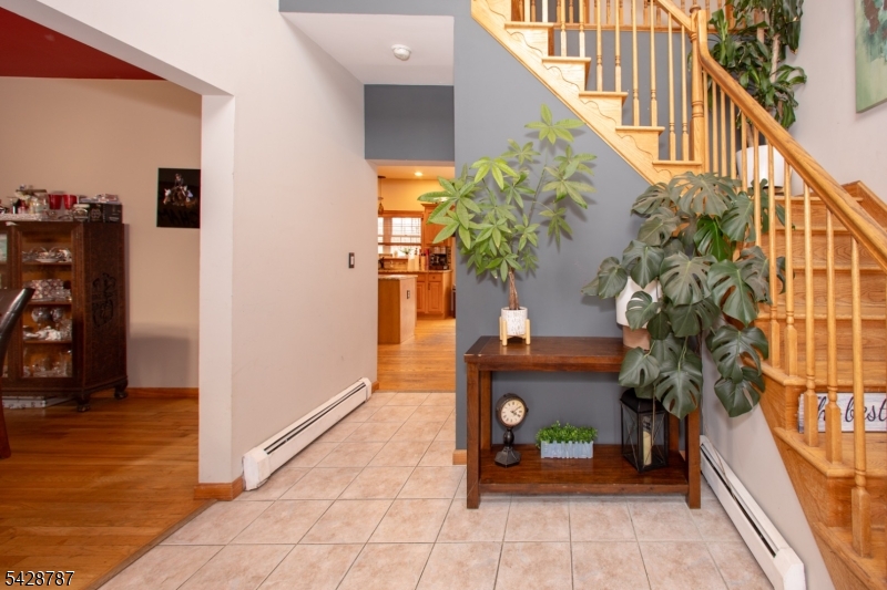 70 Holland Road Wantage, NJ 07461 - Photo 2 of 33