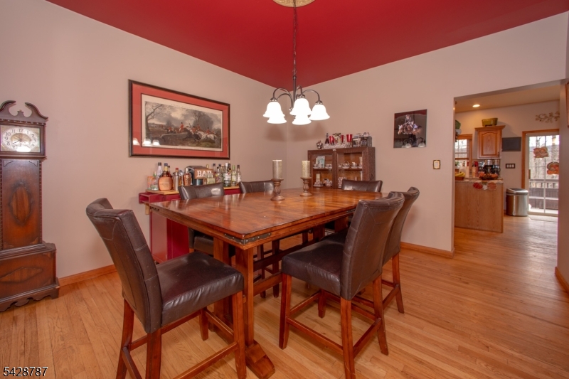 70 Holland Road Wantage, NJ 07461 - Photo 5 of 33