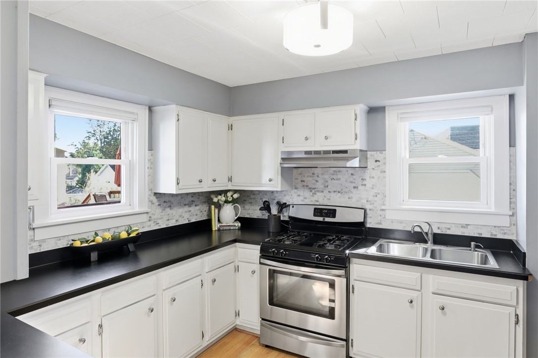 267 Laurelton Road Irondequoit, NY 14609 - Photo 13 of 37