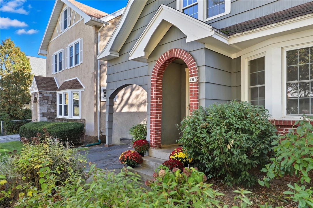 267 Laurelton Road Irondequoit, NY 14609 - Photo 3 of 37