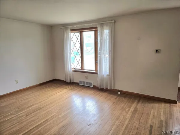 $149,900 | 85 Regent Street, Buffalo, NY 14206