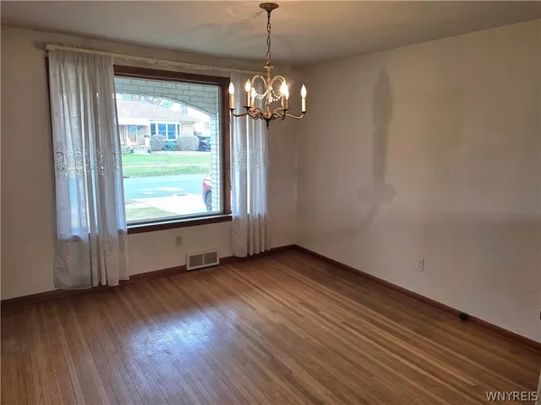 $149,900 | 85 Regent Street, Buffalo, NY 14206