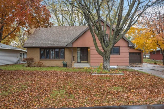 $309,900 | 2318 10th Avenue South, St. Cloud, MN 56301