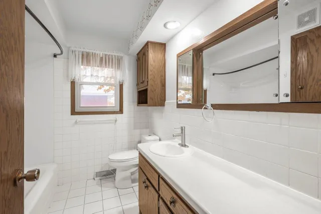 $309,900 | 2318 10th Avenue South, St. Cloud, MN 56301