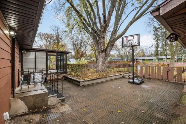 $309,900 | 2318 10th Avenue South, St. Cloud, MN 56301