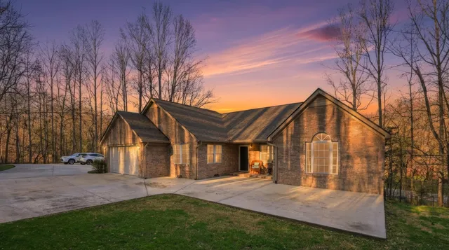 $595,000 | 2890 Winchester Highway, Lynchburg, TN 37352