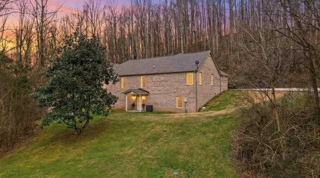 $595,000 | 2890 Winchester Highway, Lynchburg, TN 37352