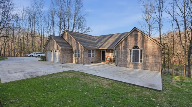 $595,000 | 2890 Winchester Highway, Lynchburg, TN 37352