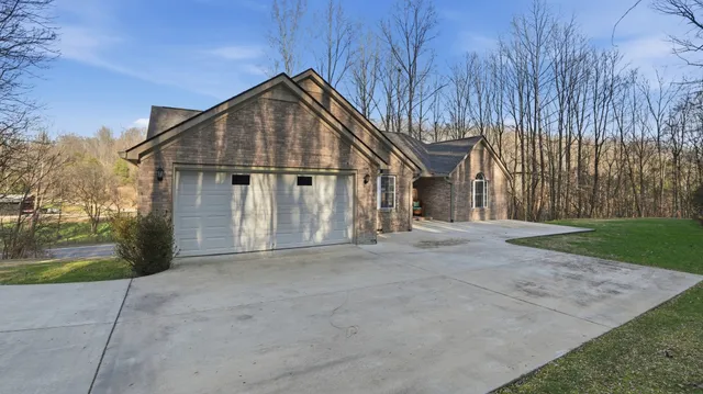 $595,000 | 2890 Winchester Highway, Lynchburg, TN 37352