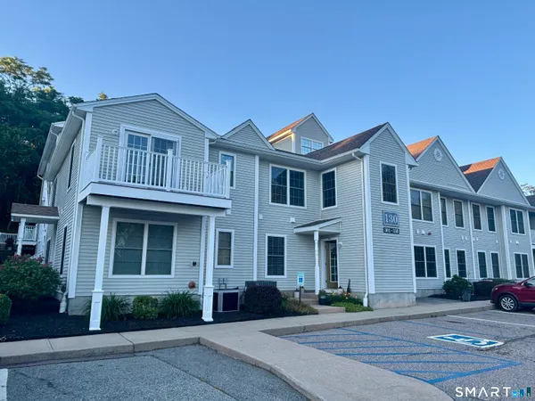 $295,000 | 130 Meridian Street, Unit 309, Groton, CT 06340