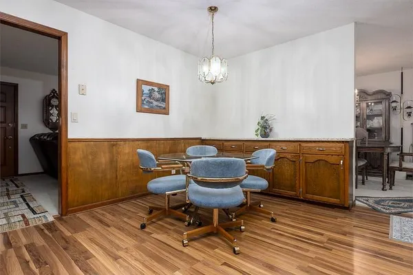 $335,000 | 2509 Northwest 86th Street, Kansas City, MO 64154