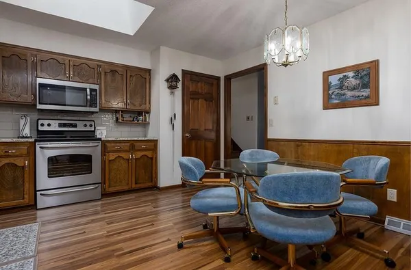 $335,000 | 2509 Northwest 86th Street, Kansas City, MO 64154