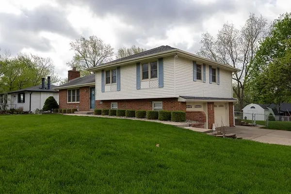 $335,000 | 2509 Northwest 86th Street, Kansas City, MO 64154