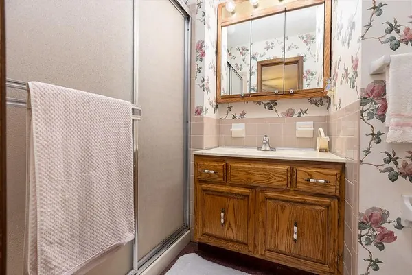 $335,000 | 2509 Northwest 86th Street, Kansas City, MO 64154