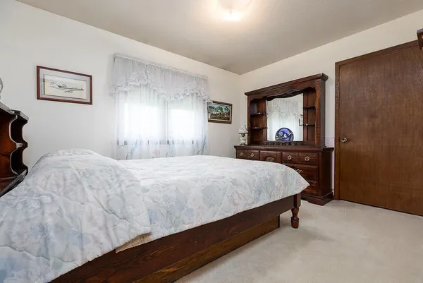 $335,000 | 2509 Northwest 86th Street, Kansas City, MO 64154