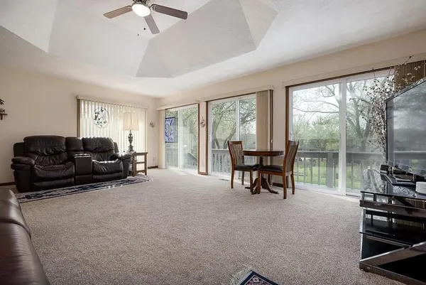 $335,000 | 2509 Northwest 86th Street, Kansas City, MO 64154