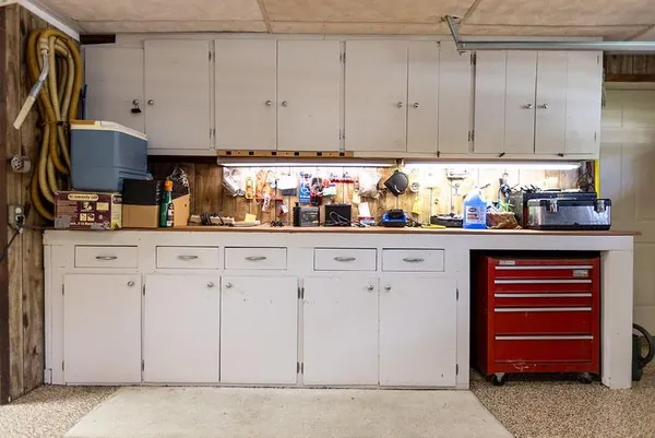 $335,000 | 2509 Northwest 86th Street, Kansas City, MO 64154