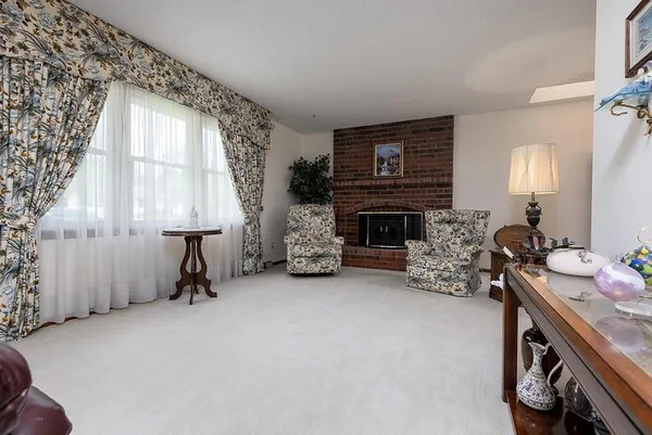 $335,000 | 2509 Northwest 86th Street, Kansas City, MO 64154