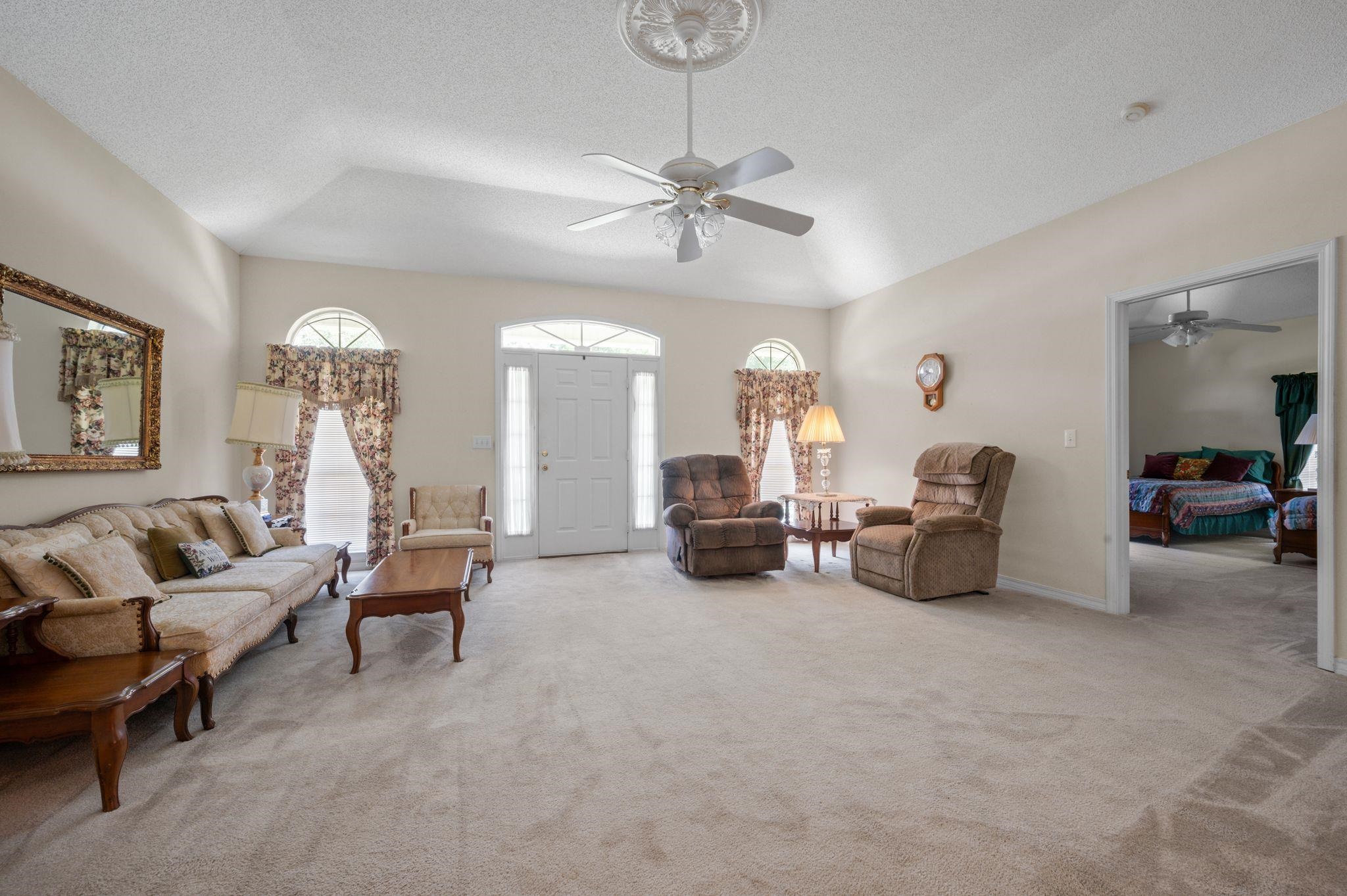 702 Rachel Drive Bay Minette, AL 36507 - Photo 11 of 35 Living Room