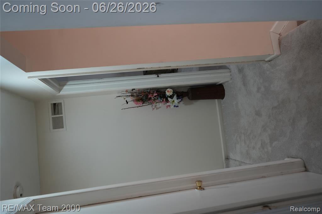 6426 Chase Road Dearborn, MI 48126 - Photo 19 of 35