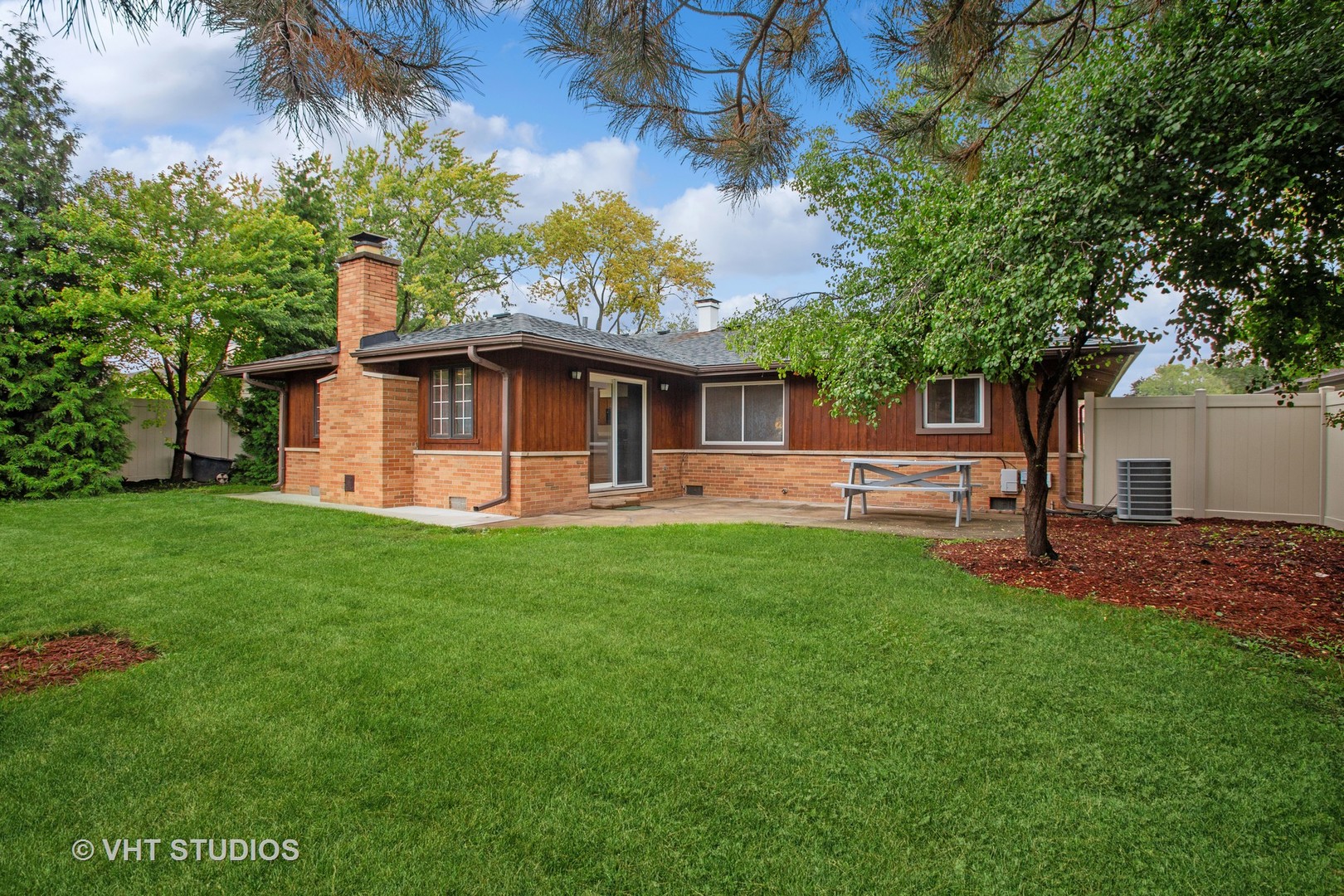 541 Ridgewood Road Elk Grove Village, IL 60007 - Photo 15 of 16 Gallery Image 15