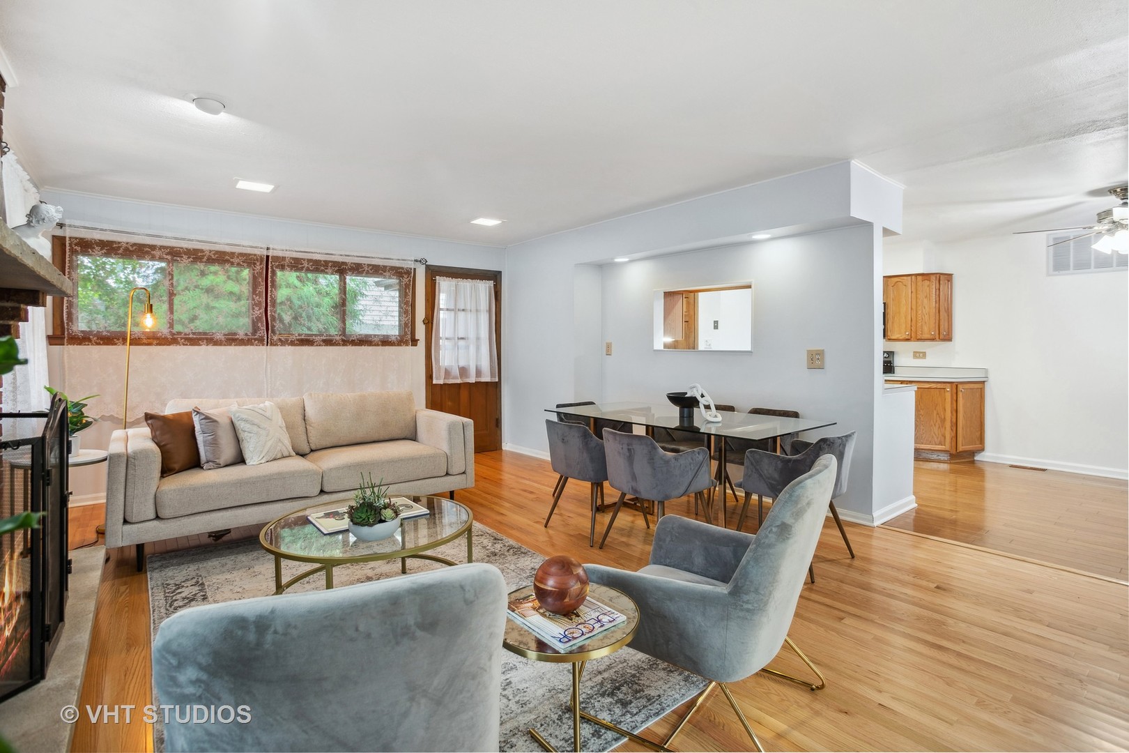 541 Ridgewood Road Elk Grove Village, IL 60007 - Photo 8 of 16 Gallery Image 8