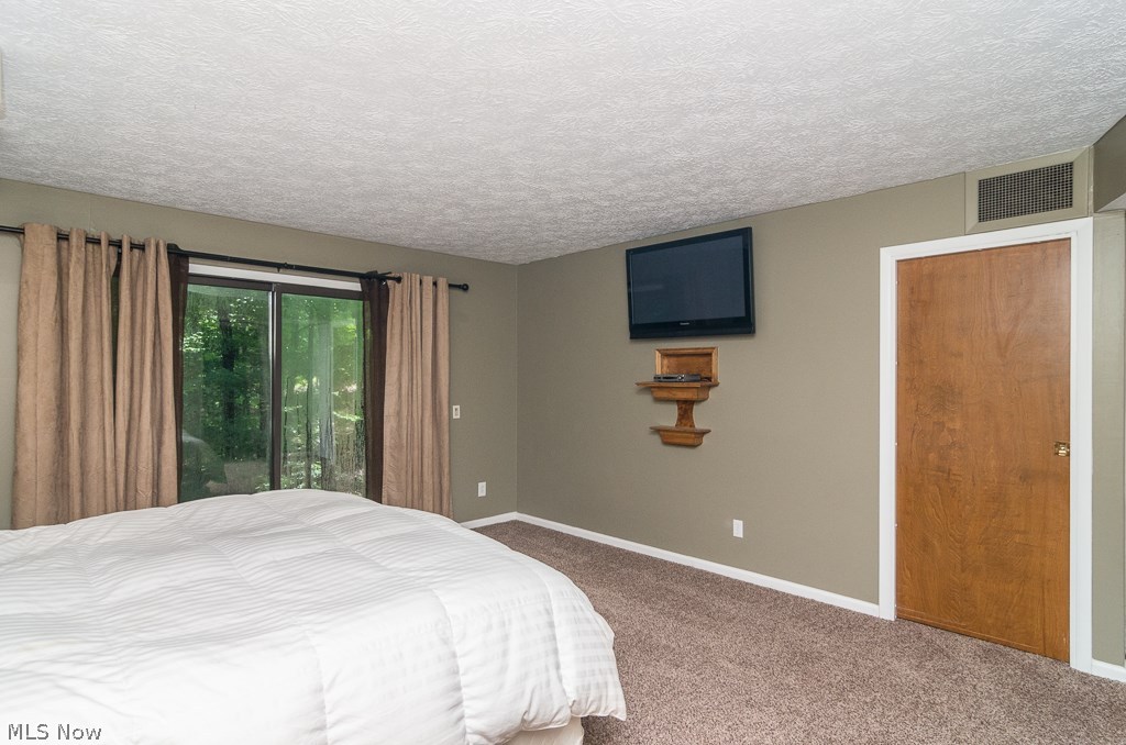 12193 Windcliff Road Strongsville, OH 44136 - Photo 13 of 25 Gallery Image 13