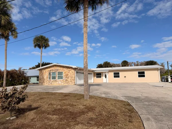 $575,000 | 2081 Southeast 24th Boulevard, Okeechobee, FL 34974
