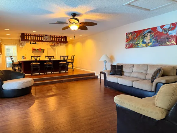 $575,000 | 2081 Southeast 24th Boulevard, Okeechobee, FL 34974