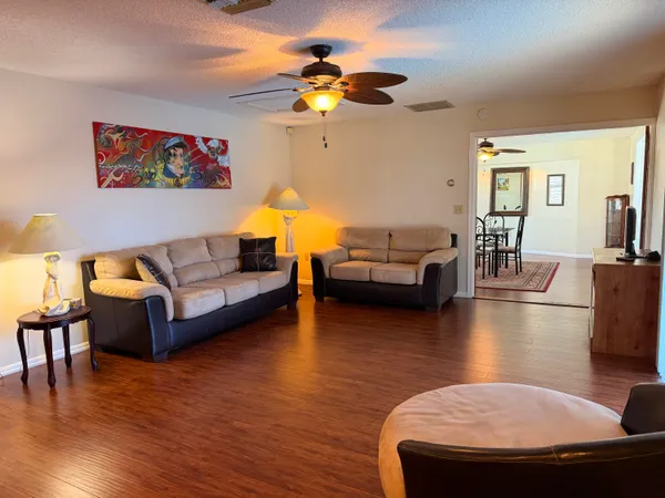 $575,000 | 2081 Southeast 24th Boulevard, Okeechobee, FL 34974