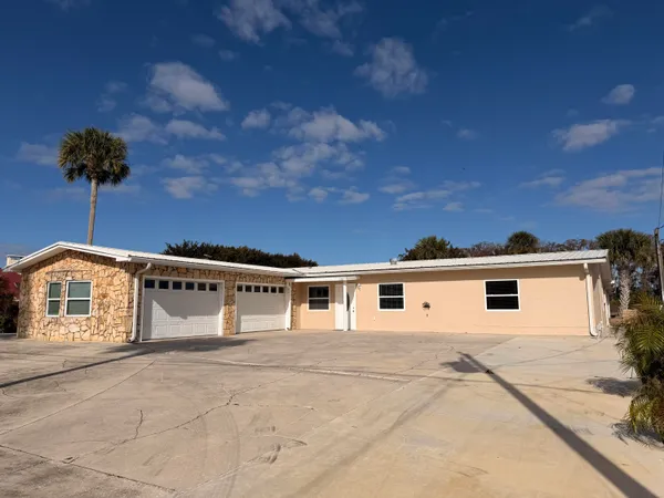 $575,000 | 2081 Southeast 24th Boulevard, Okeechobee, FL 34974