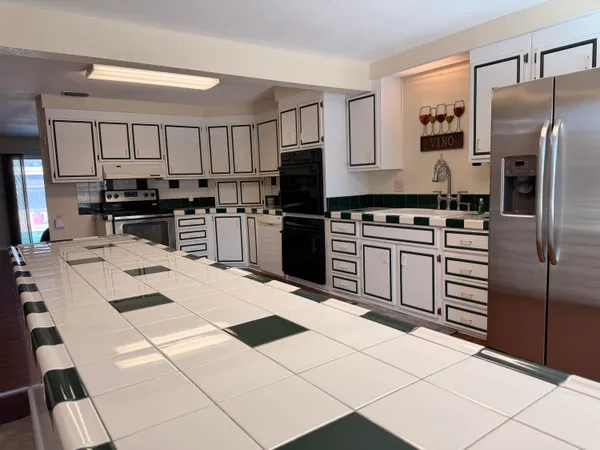 $575,000 | 2081 Southeast 24th Boulevard, Okeechobee, FL 34974