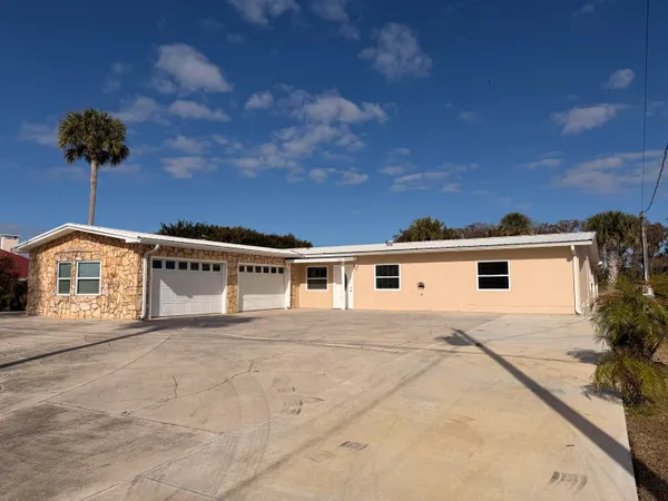 $575,000 | 2081 Southeast 24th Boulevard, Okeechobee, FL 34974
