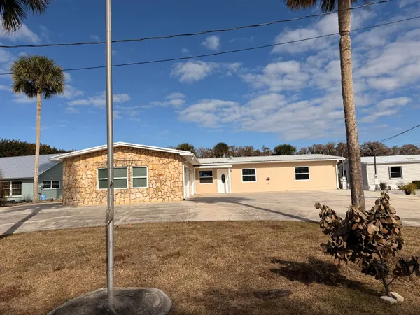 $575,000 | 2081 Southeast 24th Boulevard, Okeechobee, FL 34974