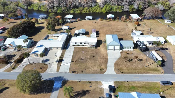 $575,000 | 2081 Southeast 24th Boulevard, Okeechobee, FL 34974