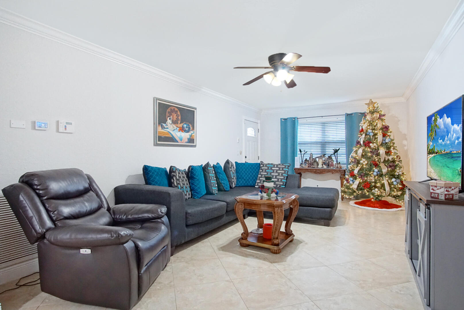 862 Southwest Curtis Street Port St. Lucie, FL 34983 - Photo 4 of 25 Family room