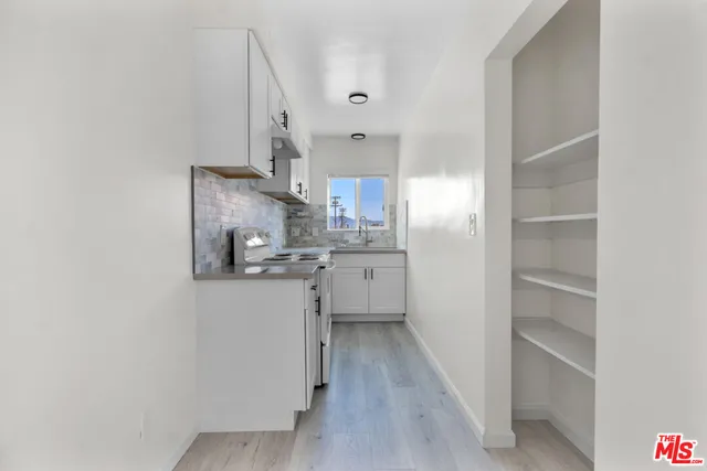 $1,550 | 7228 Allott Avenue, Unit 5, Van Nuys, CA 91405