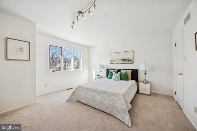 $569,500 | 27 Militia Hill Drive, Chesterbrook, PA 19087