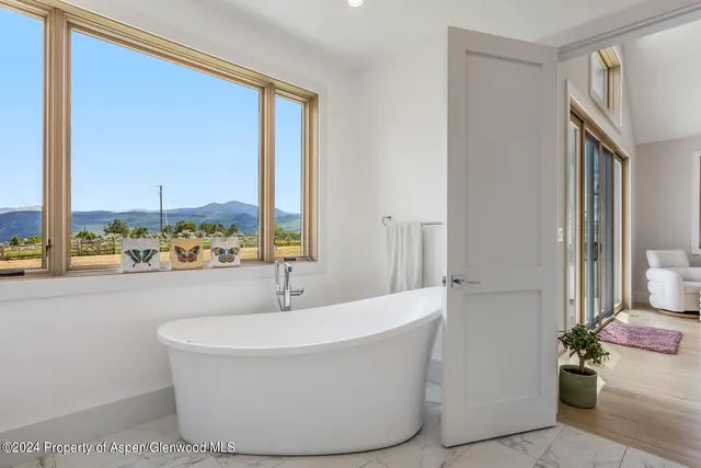 $5,837,000 | 577 Fox Run Drive, Carbondale, CO 81623