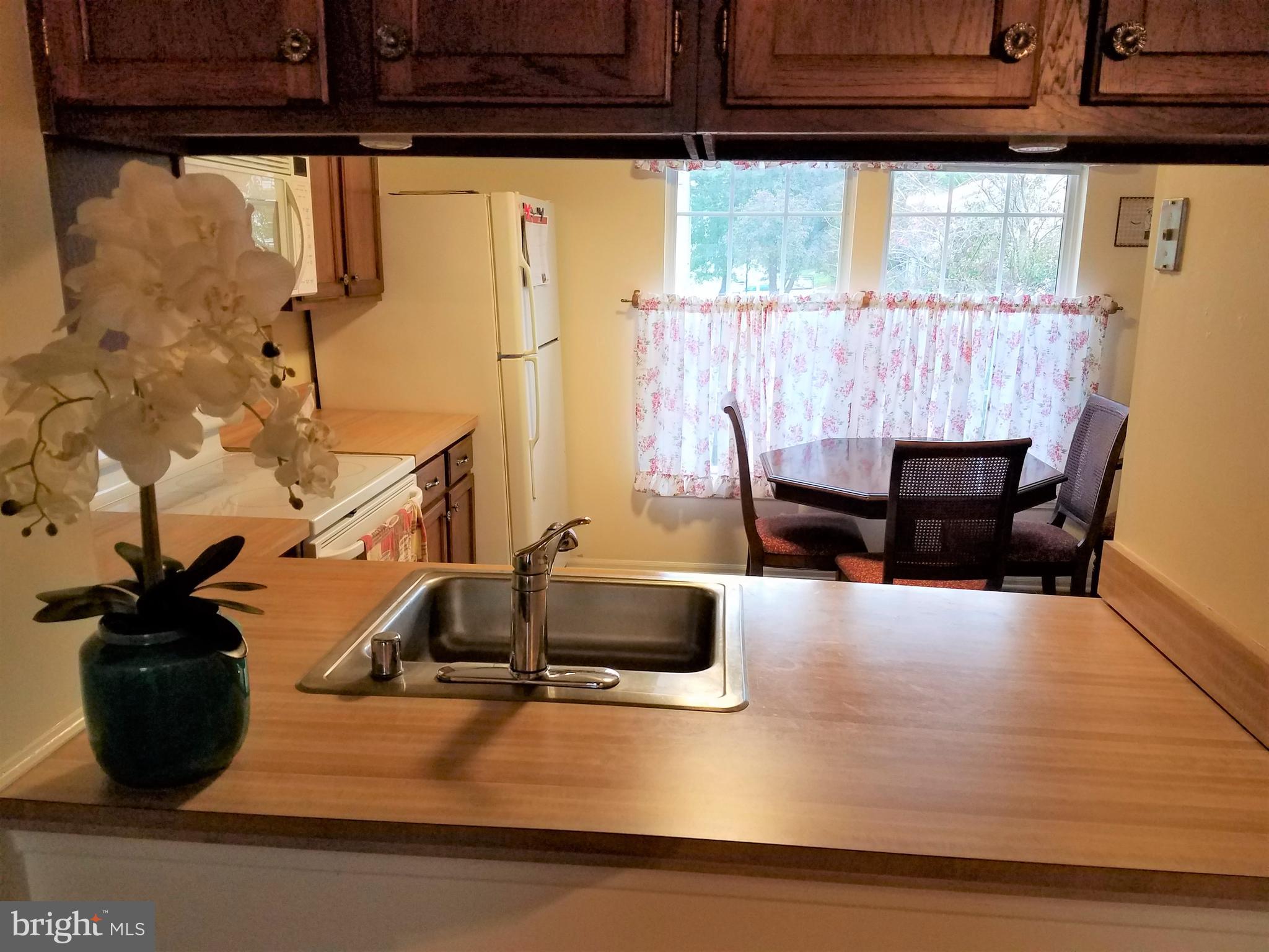 1322 Acorn Ridge Court Edgewood, MD 21040 - Photo 5 of 23 Kithen Pass Thru
